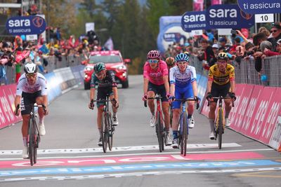 'We stayed calm' - Thomas defends pink jersey on truncated stage 13 of the Giro d'Italia