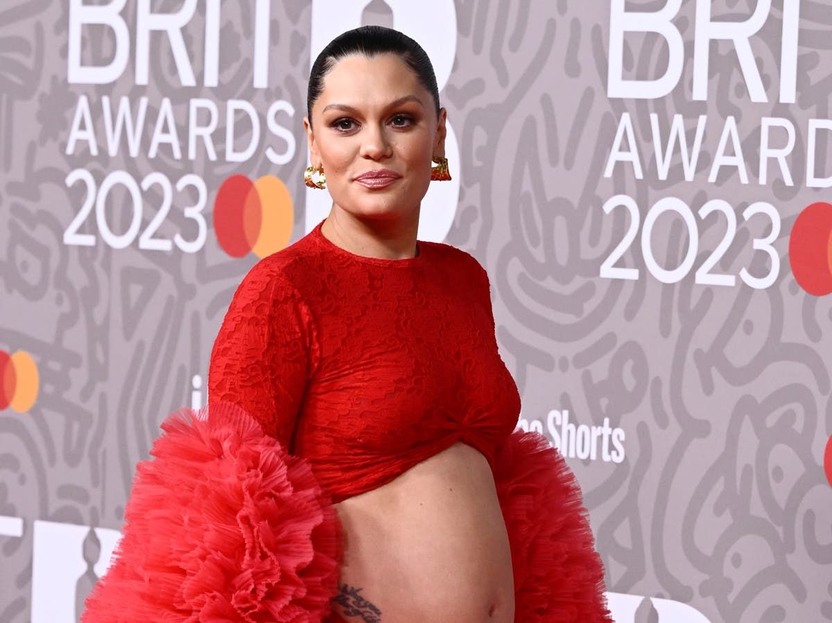 Jessie J her first baby over a year after…(01)