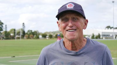 Oldest player at this NSW Veterans Cricket club says staying active, making friends keeps him young