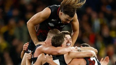 Essendon beat Richmond by one point in Dreamtime at the G, Brisbane romp to Q-Clash glory over Gold Coast