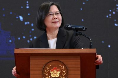 Taiwan president vows to keep 'status quo' on cross-strait relations