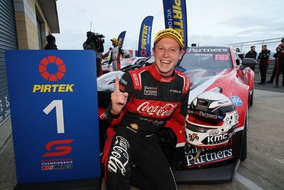 Tasmania Supercars: Brown wins, drama for title contenders