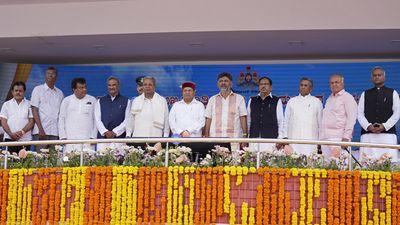 In first meeting, Karnataka Cabinet decides to implement 5 guarantees of Congress