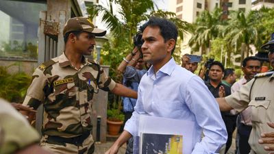 CBI quizzes Sameer Wankhede for five hours in alleged bribery case