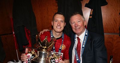 Sir Alex Ferguson sends message to Phil Jones after Manchester United exit confirmed