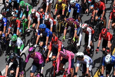 Giro d'Italia Live: Nico Denz wins for Bora-hansgrohe; Bruno Armirail inherits pinks Geraint Thomas hits back at criticism; two more riders leave race; Lorena Wiebes wins yet again; Mathieu van der Poel updates schedule before Tour de France