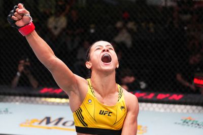 UFC Fight Night 224 video: Natalia Silva swarms Victoria Leonardo for Round 1 TKO