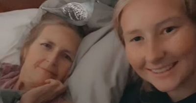 Teen's heartbreaking essay about caring for mum dying of cancer leaves readers in tears