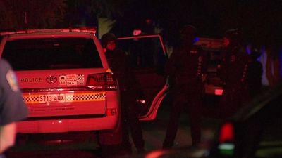 Stabbing victim in hospital, suspect arrested after police force their way into Adelaide unit