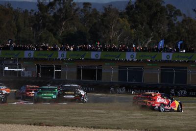 Tasmania Supercars: Feeney wins, SVG crashes out