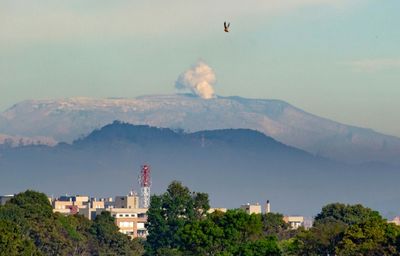 Despite rumblings, Colombia volcano survivor skeptical of repeat disaster