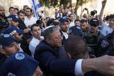 Extremist Israel Cabinet minister visits sensitive Jerusalem holy site