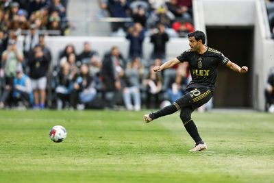 Spot-on Vela sends Los Angeles to top in MLS