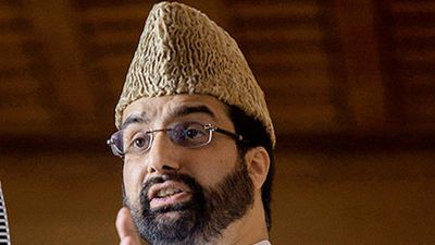 Hurriyat, JKPC pay tributes to assassinated leaders Molvi Farooq, Lone on their death anniversaries