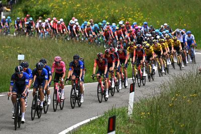Giro d'Italia Live: McNulty wins stage 15; Bruno Armirail defends the pink jersey; Another stalemate in the GC race; Cavendish expected to announce retirement; Vollering wins Vuelta a Burgos; Grégoire wins Four Days of Dunkirk