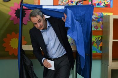 Mitsotakis calls for 'stronger' Greece as nation votes