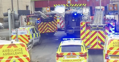 Bus crashes into Glasgow railway bridge causing travel chaos