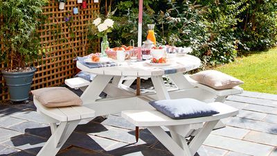 How to paint garden furniture and give it a stylish summer makeover