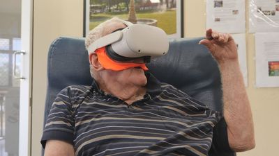 Virtual reality goggles changing the lives of aged care residents in Eidsvold Hospital