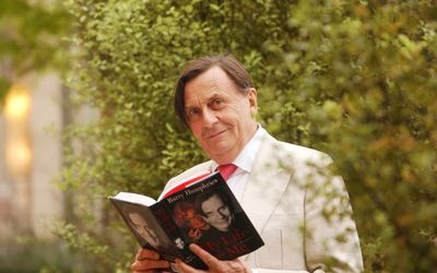 Opera House curtain call for luminary Barry Humphries