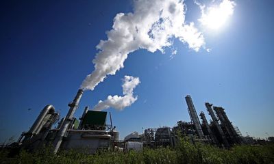 Big polluters’ share prices fall after climate lawsuits, study finds