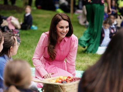Kate joins school pupils for Chelsea Flower Show’s first children’s picnic