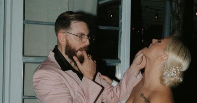 Bride devastated after losing wedding ring - but photographer's genius idea saves day