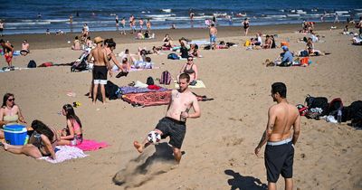 Edinburgh weather: City will be as hot as Tenerife with nine day heatwave and 21C sun blast