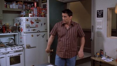 Can you spot what's wrong with this screenshot from Friends?