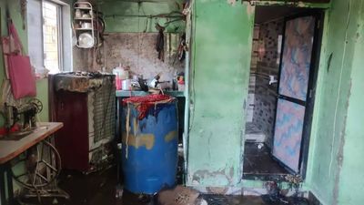 Four members of family suffer burn injuries after house catches fire in Thane