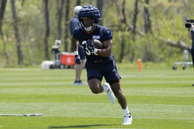 NFL.com projects surprise running back as starter for Bears