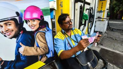 Burden of loose change driving Mumbai traders to resist Rs 2,000 banknotes