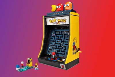 This Lego Pac-Man is a retro dream come true