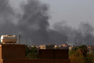 Air strikes, combat as one-week Sudan truce officially starts