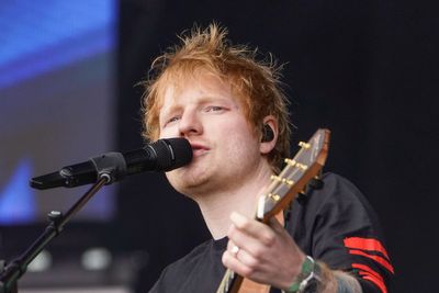 Ed Sheeran surprises Florida high school band class with guitars and concert tickets