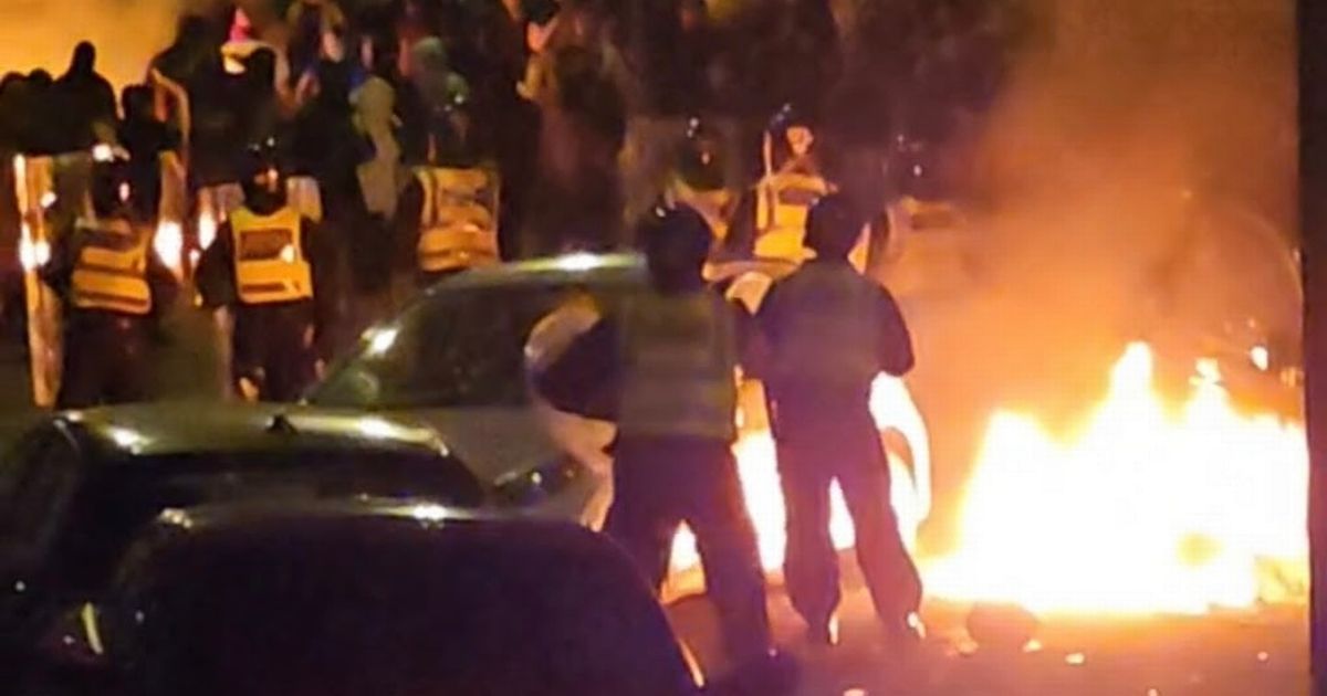 Major disorder in Ely, Cardiff, as rioters start large…