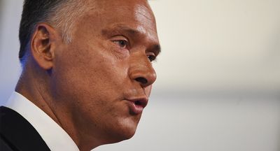 Stan Grant deplores media ‘poison’ as he signs off as Q+A host