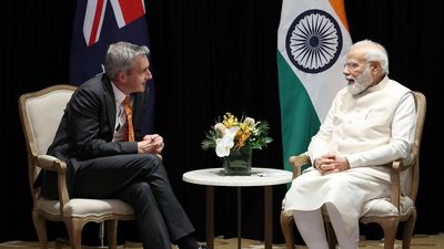 PM Modi meets prominent Australian business leaders in Sydney; invites investments in India