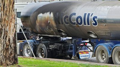 Truck carrying milk goes up in flames, causing black smoke and traffic delays