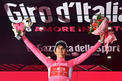 As it happened: Almeida wins Giro d'Italia stage 16, Thomas regains pink