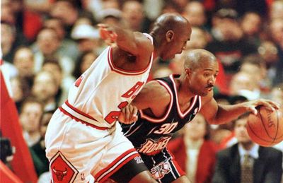 Kenny Smith says his Rockets would have beaten Michael Jordan’s Bulls