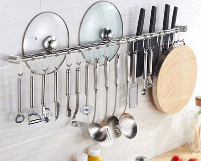 Where to put utensils in a kitchen without drawers – 10 alternative ways to contain your culinary tools