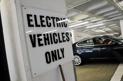 UK 'too late' to develop electric vehicle battery production for EU trade deadline