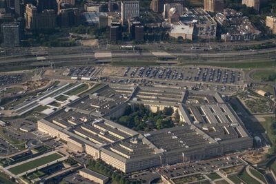 Fake AI photo of Pentagon blast spooks market