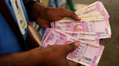 Congress demands ‘white paper’ on the withdrawal ₹2,000 currency notes, says it will help black money hoarders
