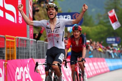 Thomas back in pink as Almeida wins stage 16 of Giro d'Italia