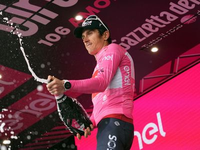 Geraint Thomas retakes Giro lead to edge closer to cycling history