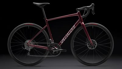 New Specialized Allez gets a revamp with larger clearance, disc brakes