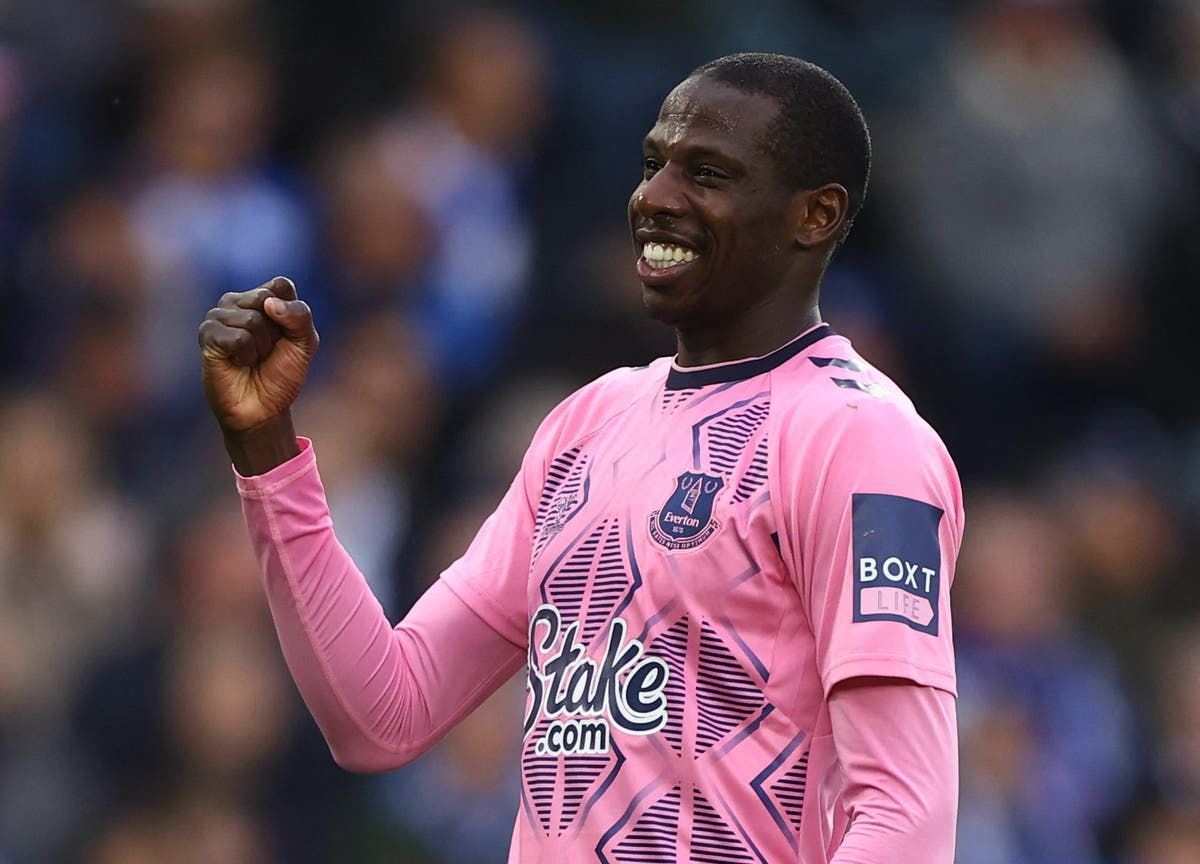 Abdoulaye Doucoure Extends Everton Stay