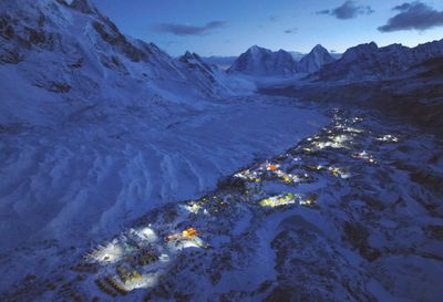 Deaths soaring on overcrowded Everest